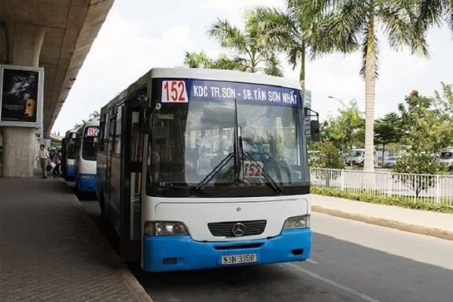 Người dân có thể đi xe buýt từ ga trong nước sân bay Tân Sơn Nhất